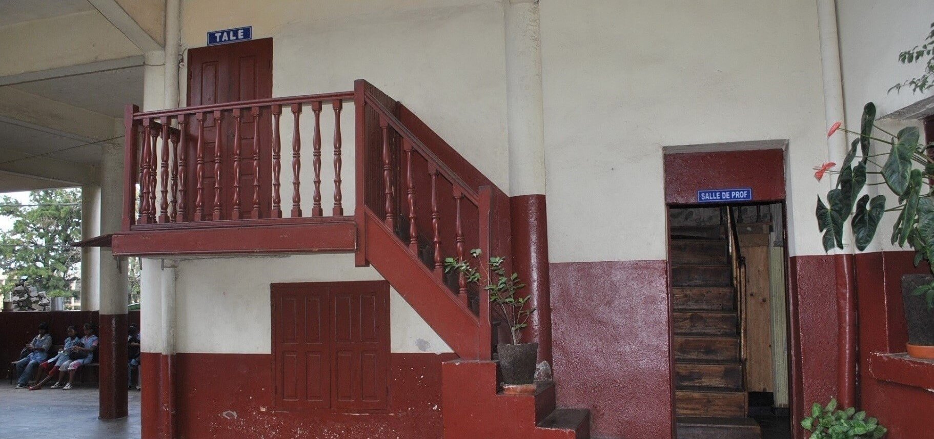 Bureau du directeur et Salle de prof